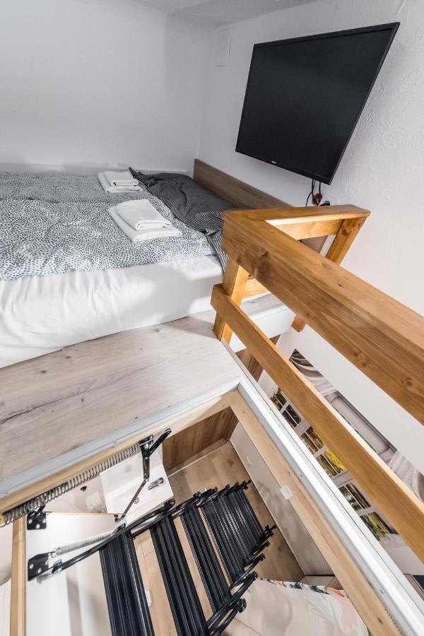 Micro Apartments 2,5 Qm - Najmniejsze Apartamenty Swiata 2,5 Mkw Krakau Exterior foto