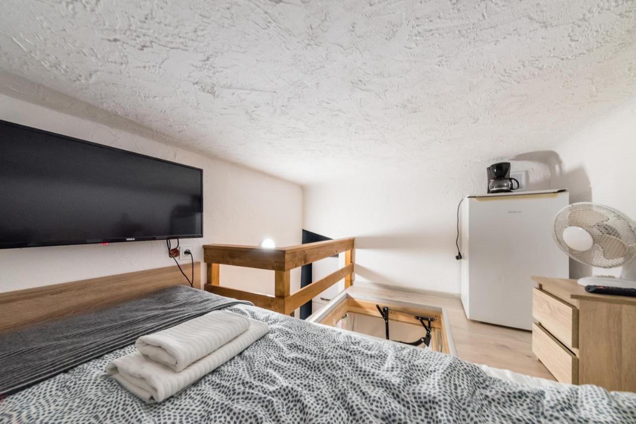 Micro Apartments 2,5 Qm - Najmniejsze Apartamenty Swiata 2,5 Mkw Krakau Exterior foto