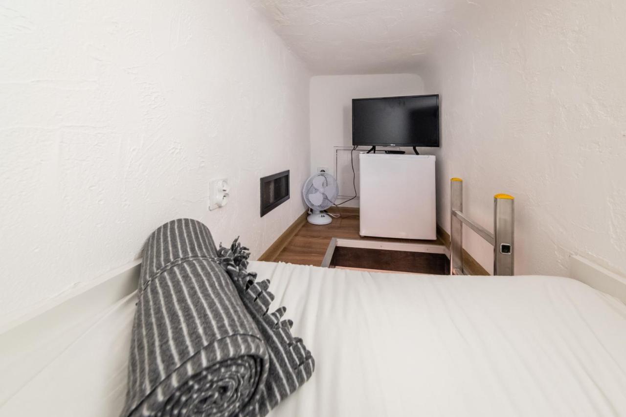 Micro Apartments 2,5 Qm - Najmniejsze Apartamenty Swiata 2,5 Mkw Krakau Exterior foto
